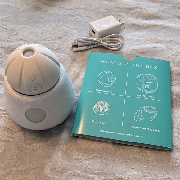 TAOCLEAN ONA Diamond Facial Brush with UV Sanitizer - Picture 2 of 6